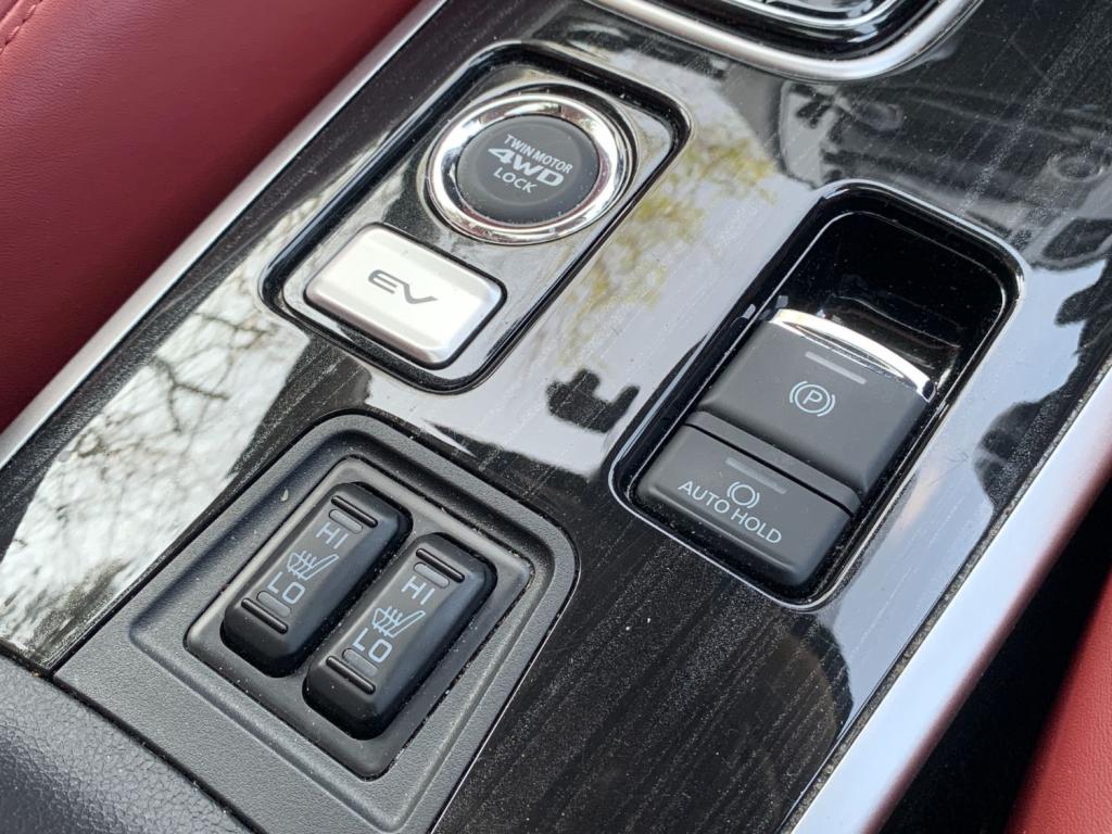 MITSUBISHI OUTLANDER 2.0h 12kWh 5hs CVT 4WD 2017