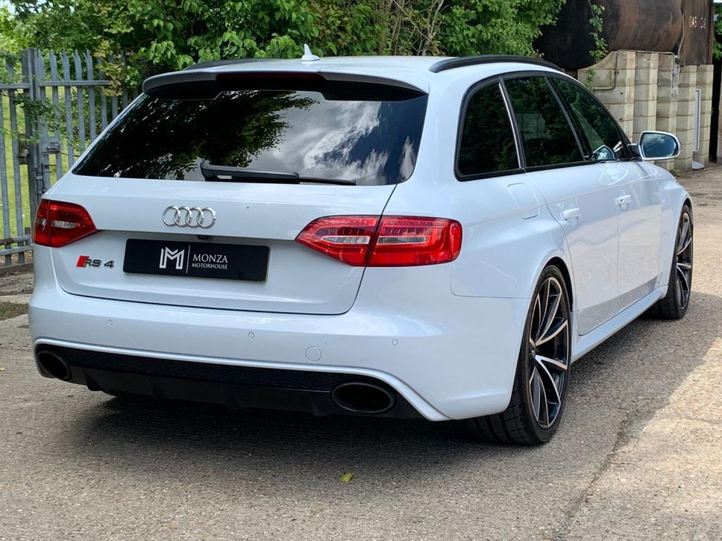 AUDI RS4 Avant 4.2 FSI V8 S Tronic Quattro 2015
