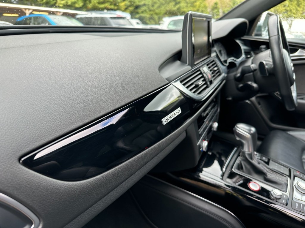 AUDI S6 Avant Black Edition 4.0 TFSI V8 Estate 5dr S Tronic Quattro 2017