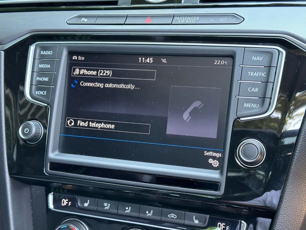 VOLKSWAGEN PASSAT 2.0 TDI R-Line Estate DSG 2017