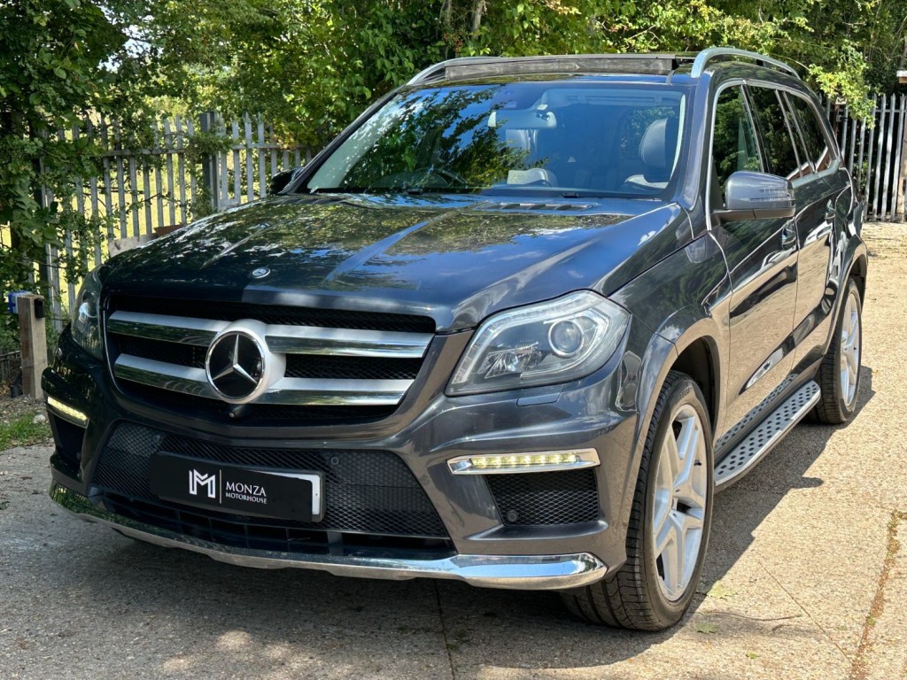 MERCEDES-BENZ GL CLASS GL 350 3.0 V6 BlueTEC AMG Sport G-Tronic+ 4WD 2015