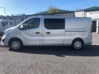 VAUXHALL VIVARO