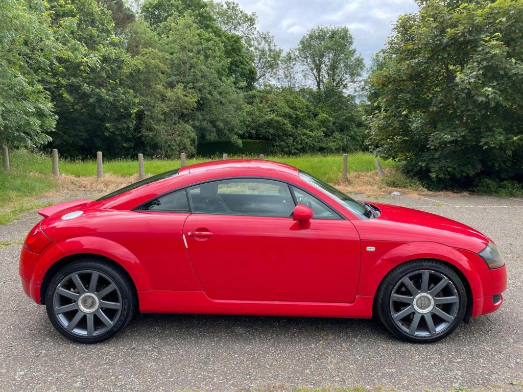 AUDI TT