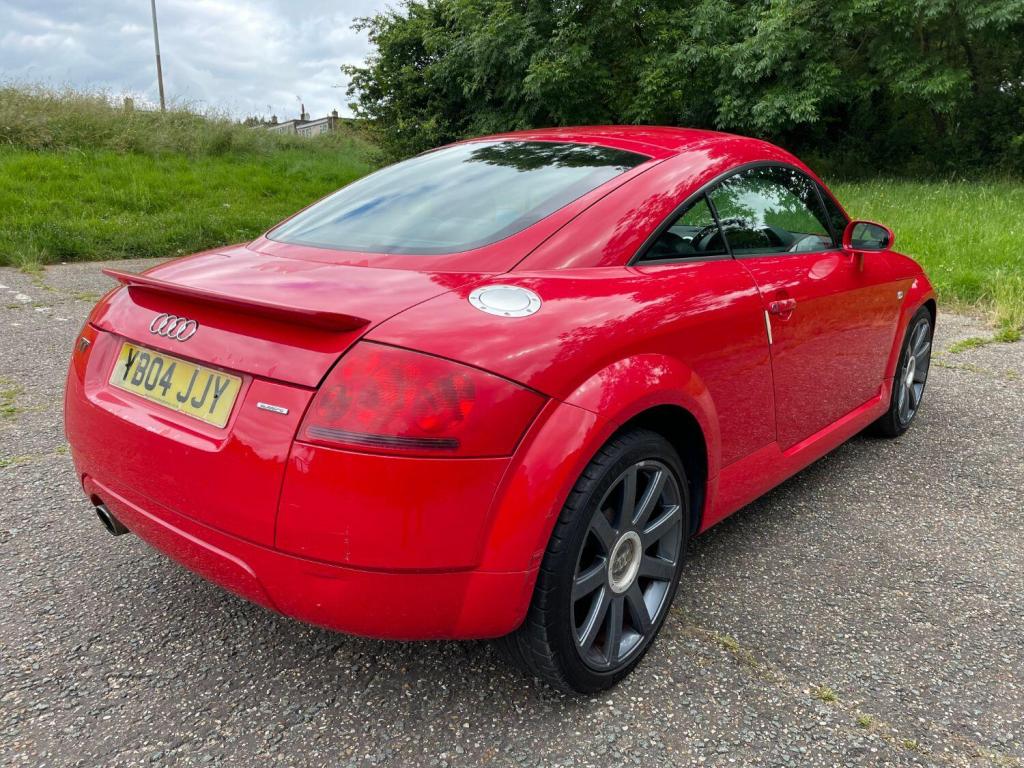 AUDI TT