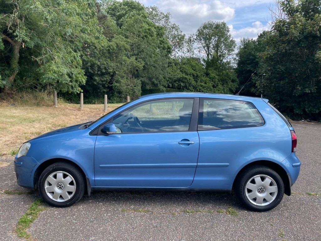 VOLKSWAGEN POLO
