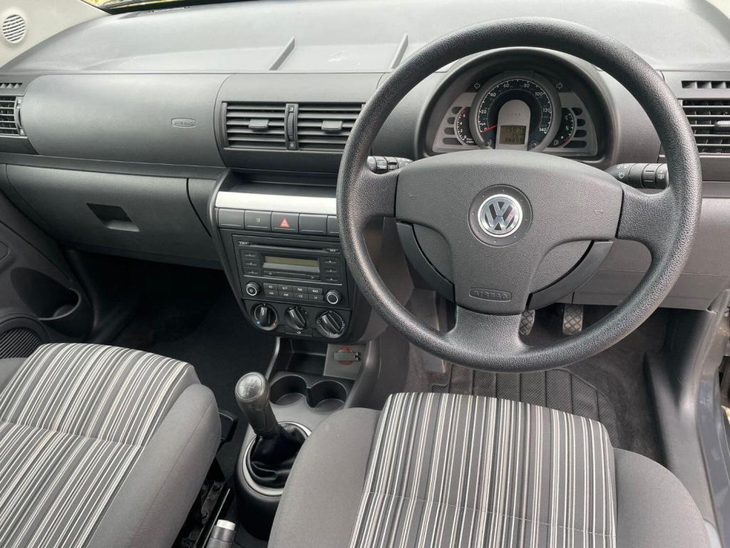 VOLKSWAGEN FOX