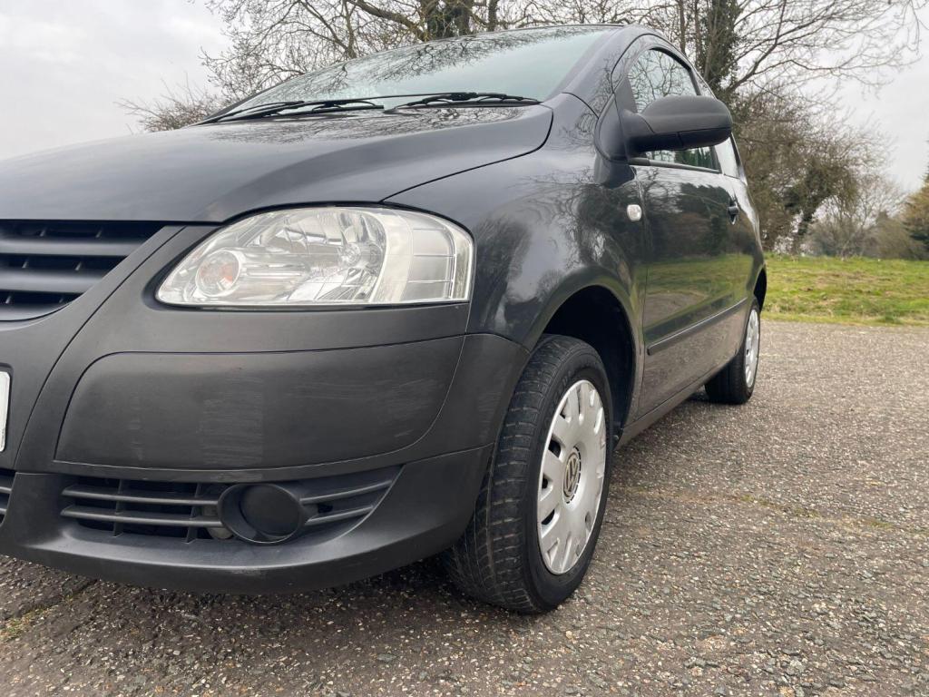 VOLKSWAGEN FOX