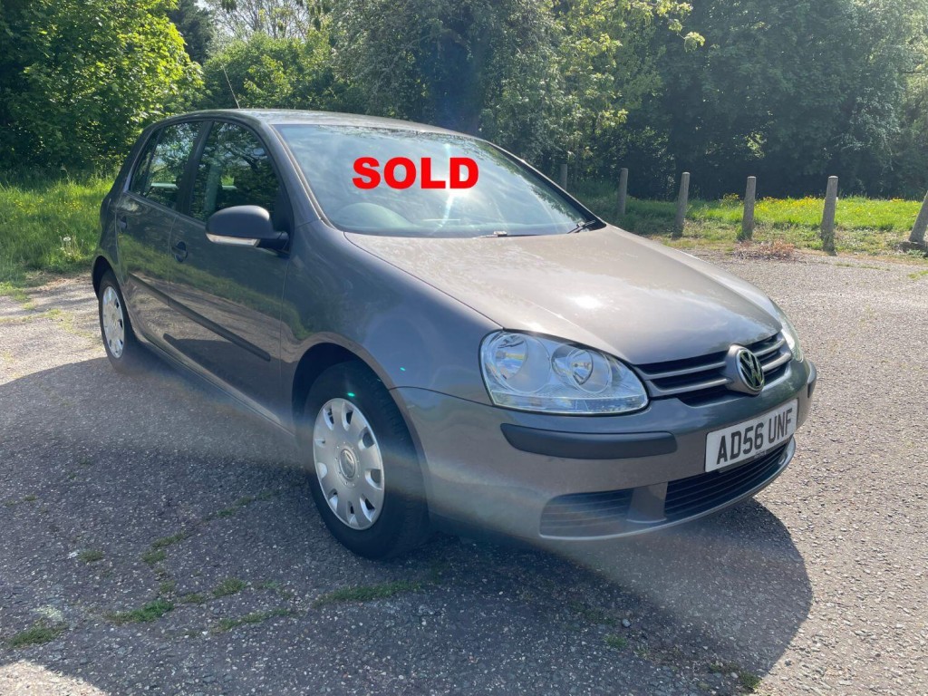 View VOLKSWAGEN GOLF 1.6 S FSI 5 DOOR