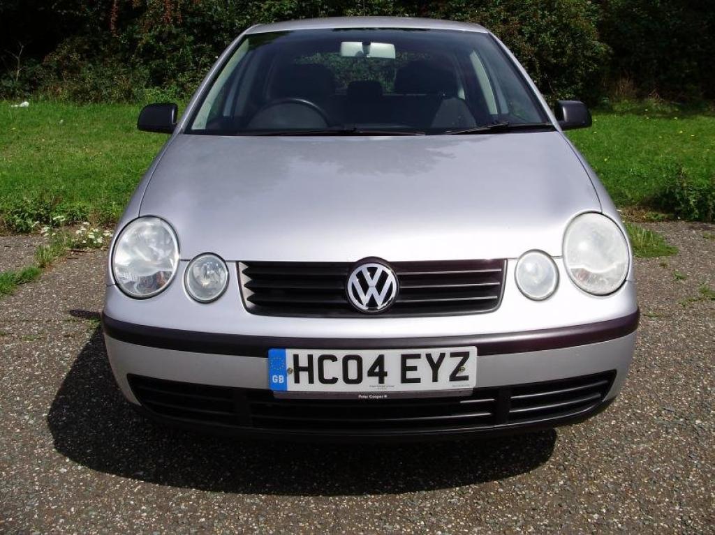 VOLKSWAGEN POLO