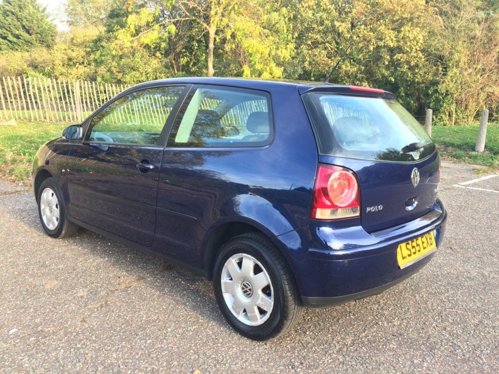 VOLKSWAGEN POLO