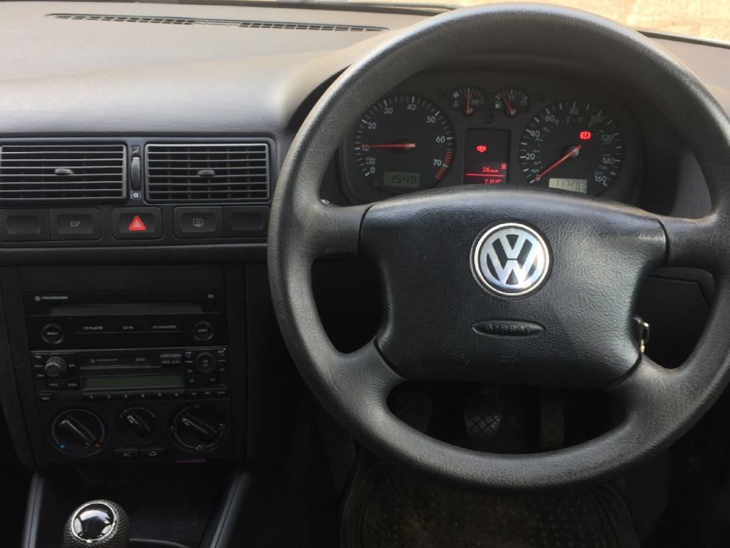 VOLKSWAGEN GOLF