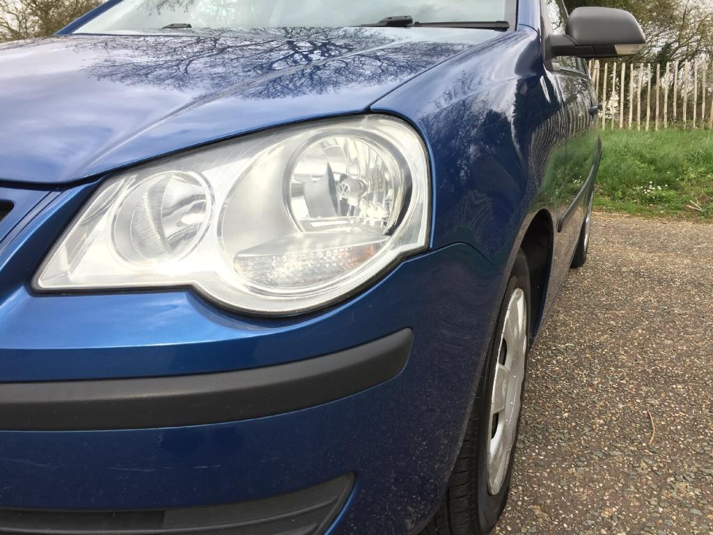 VOLKSWAGEN POLO
