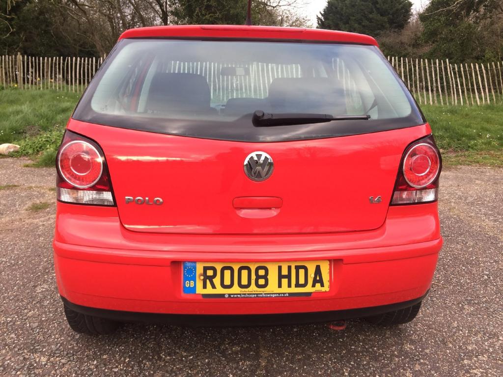VOLKSWAGEN POLO