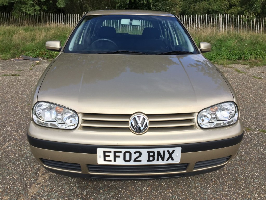 View VOLKSWAGEN GOLF 1.4 S 5 DOOR
