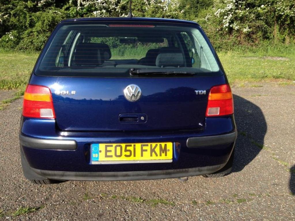 VOLKSWAGEN GOLF