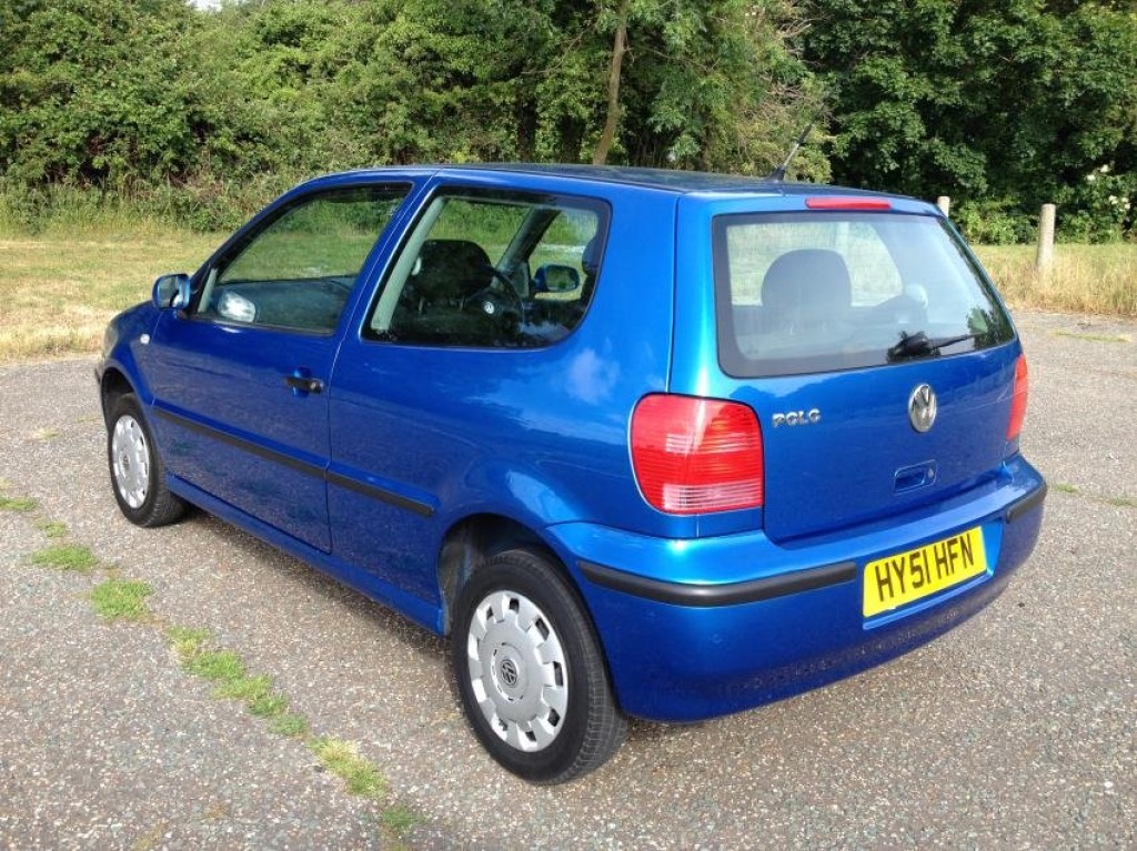 VOLKSWAGEN POLO