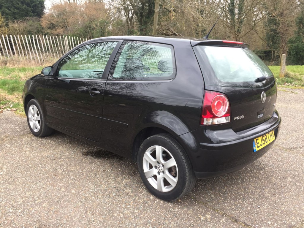 VOLKSWAGEN POLO