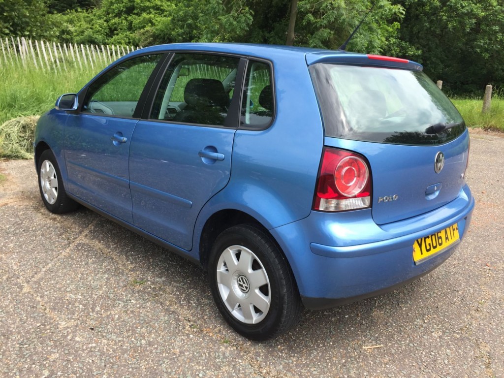 VOLKSWAGEN POLO