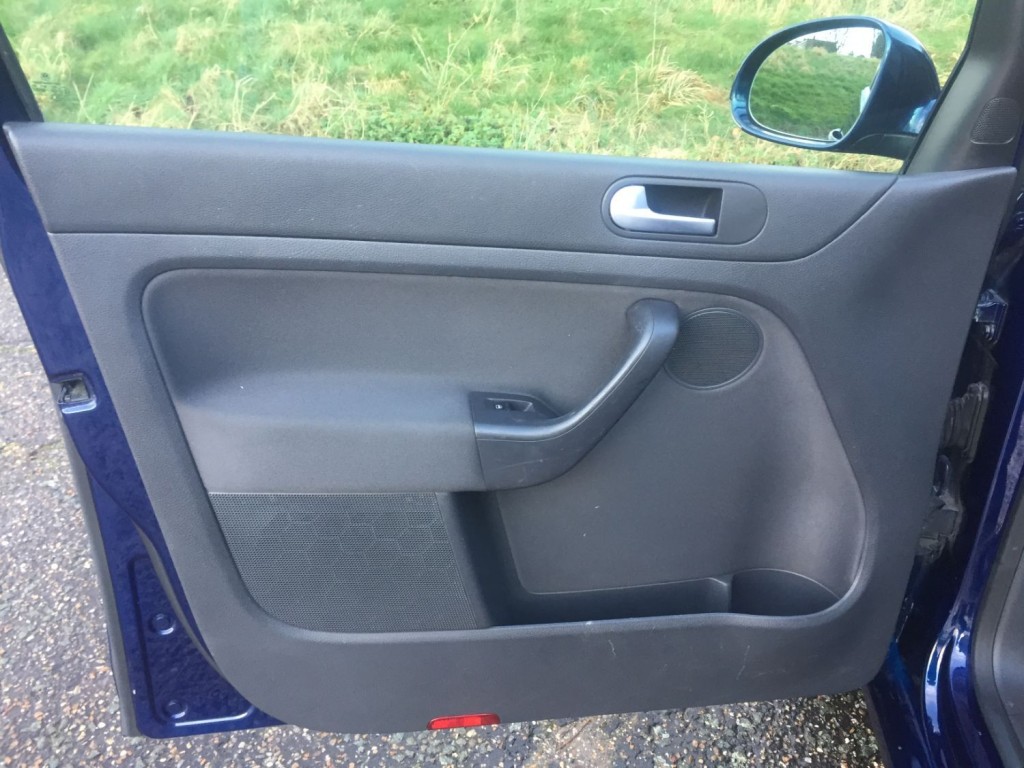 VOLKSWAGEN GOLF PLUS