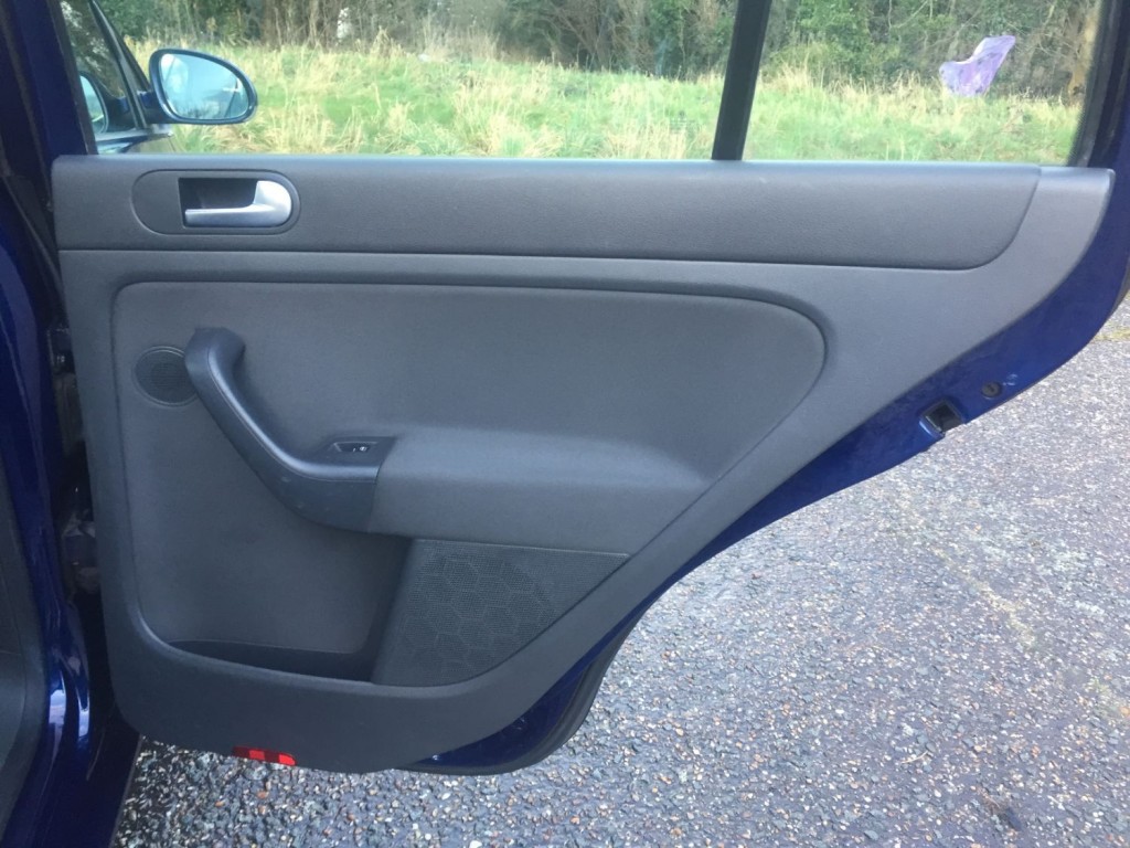 VOLKSWAGEN GOLF PLUS