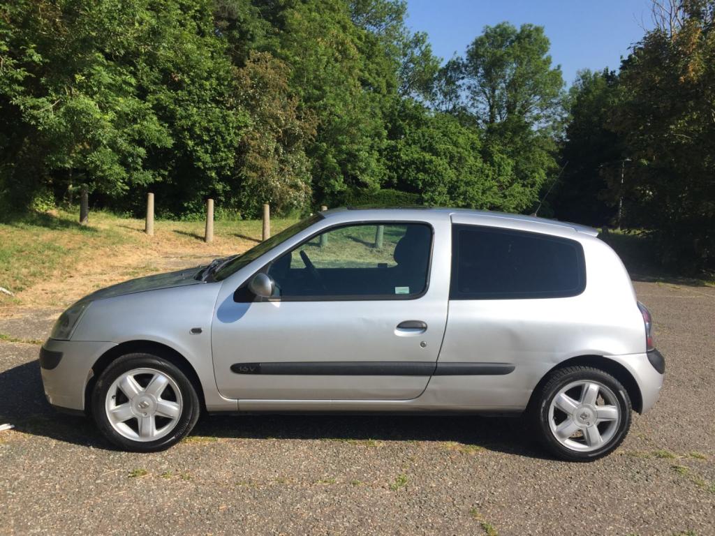 RENAULT CLIO