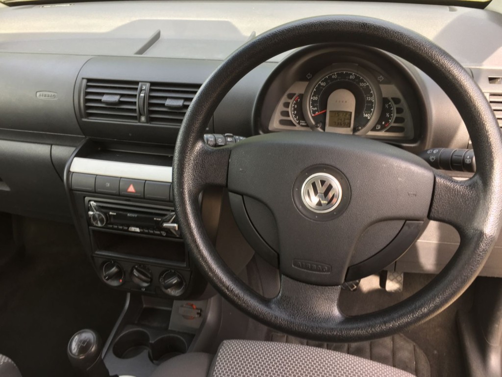VOLKSWAGEN FOX