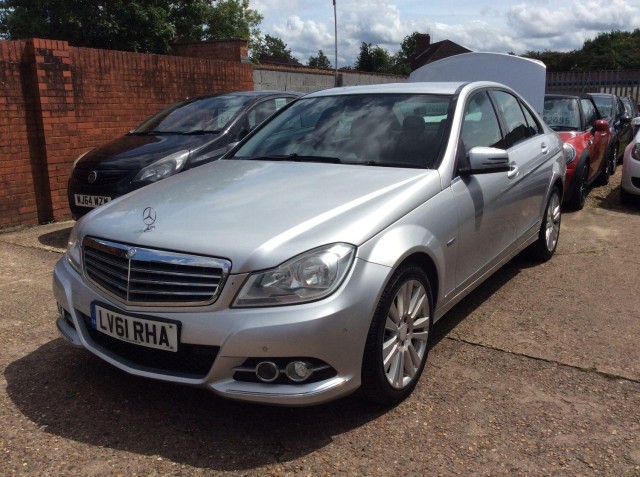 MERCEDES-BENZ C CLASS 2.1 C220 CDI BlueEfficiency Elegance