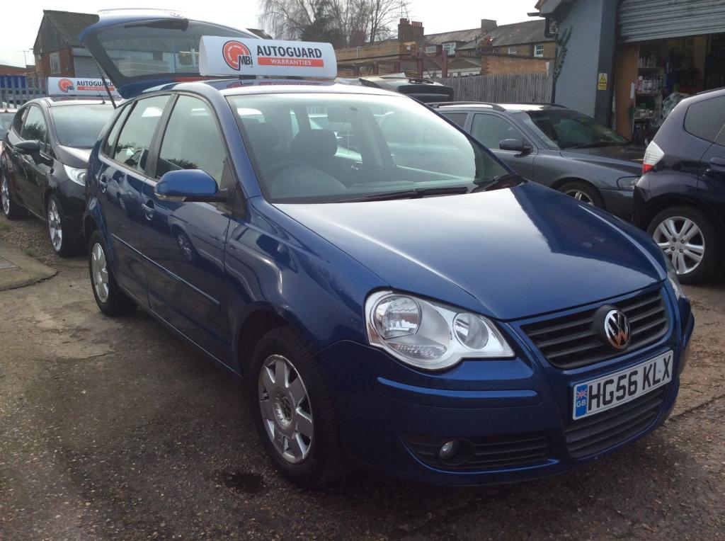 VOLKSWAGEN POLO