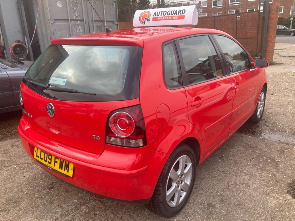 VOLKSWAGEN POLO