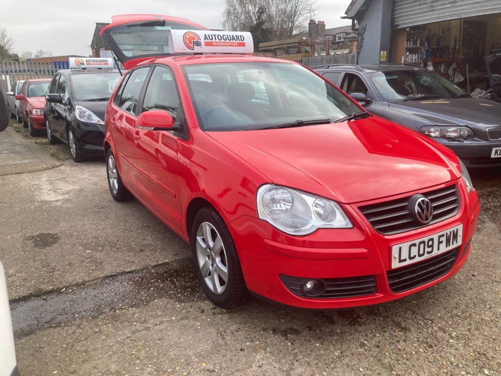 VOLKSWAGEN POLO