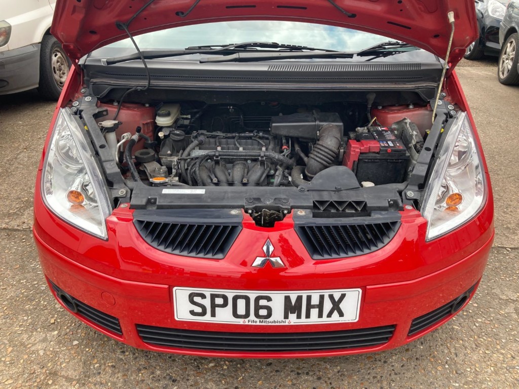 MITSUBISHI COLT