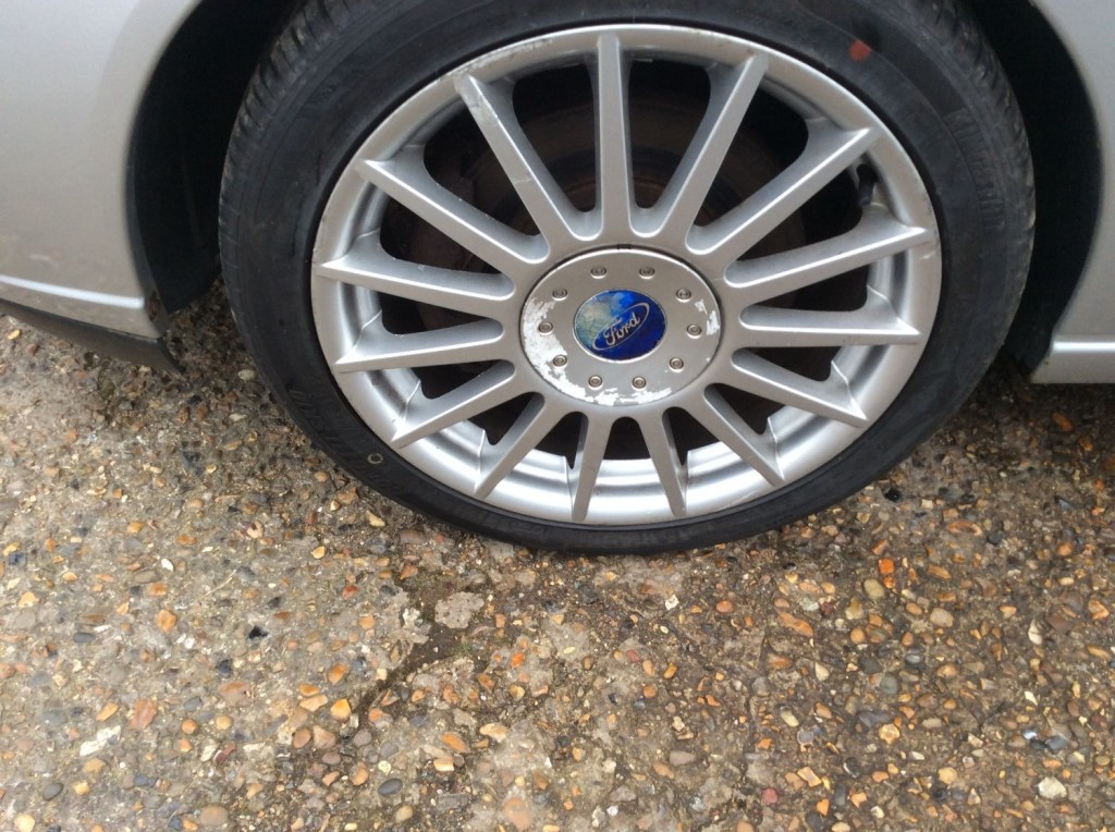 FORD FOCUS
