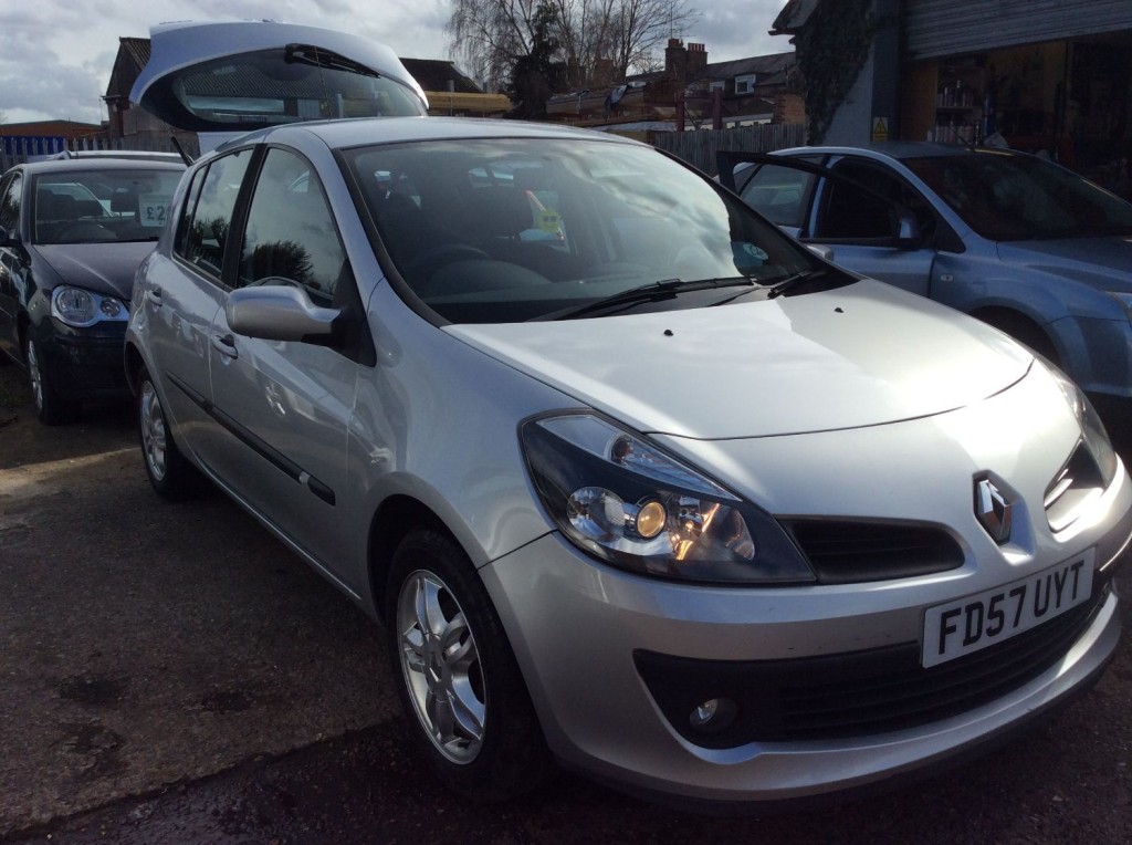 RENAULT CLIO