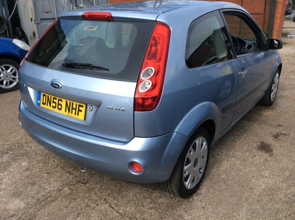 FORD FIESTA
