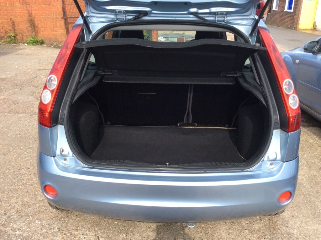 FORD FIESTA