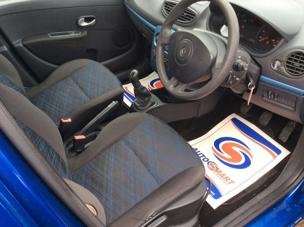 RENAULT CLIO