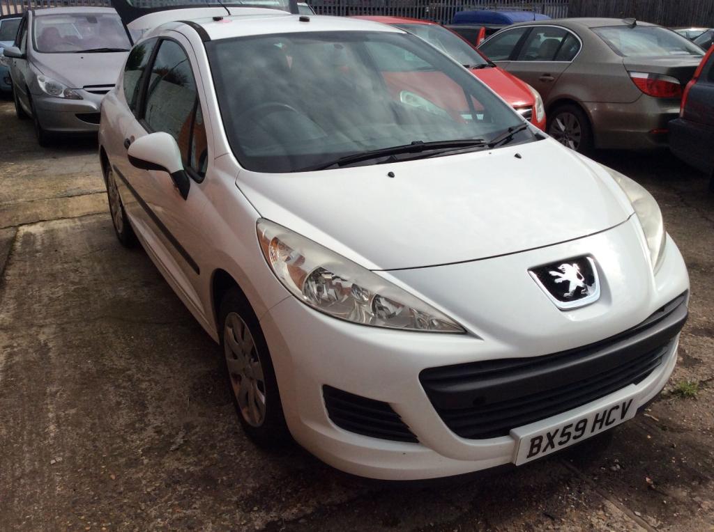 PEUGEOT 207