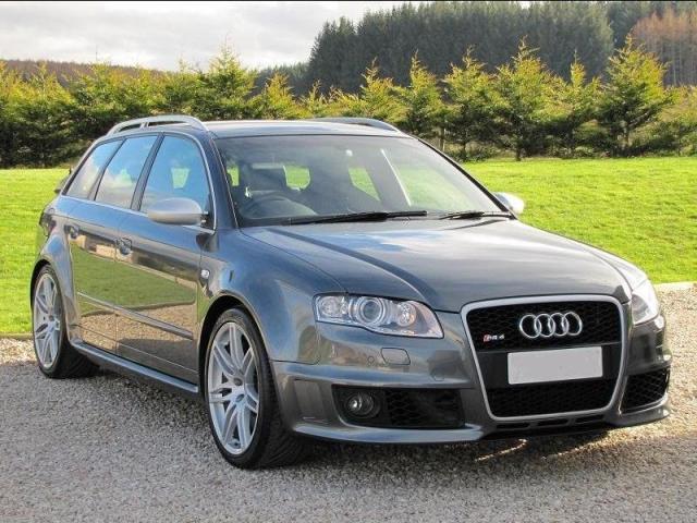 AUDI RS4