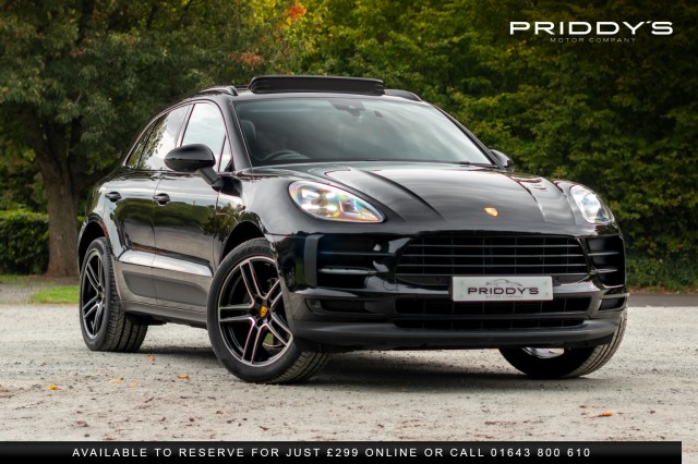 PORSCHE MACAN