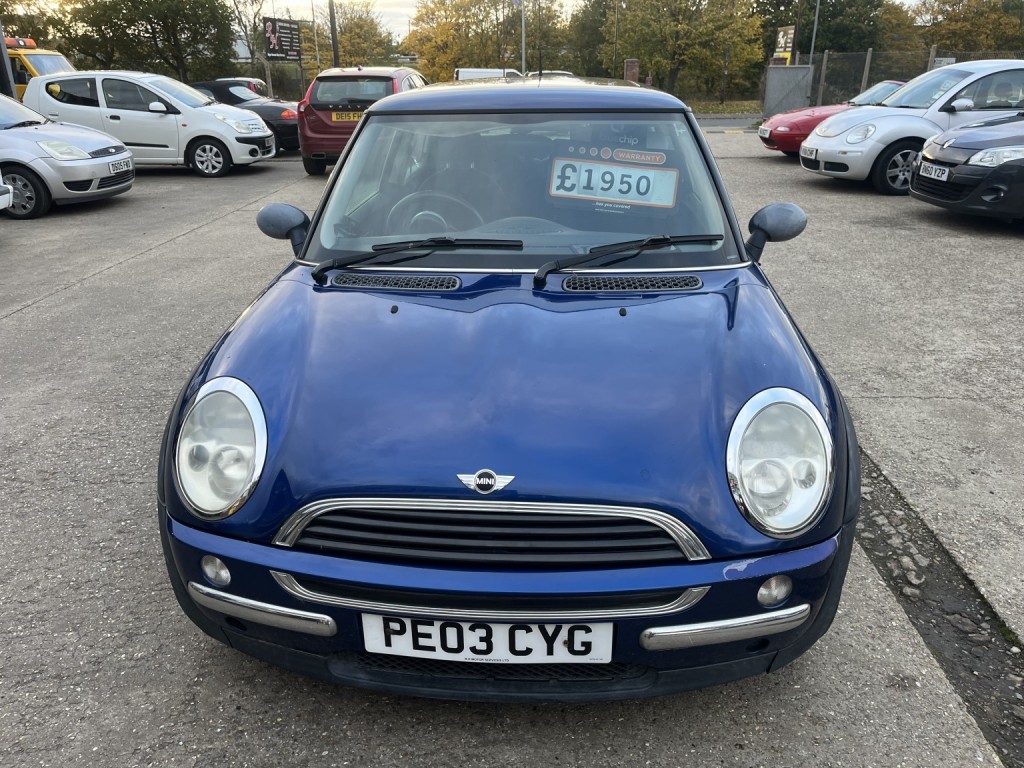 View MINI HATCH 1.6 One Hatch