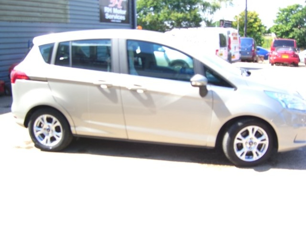 View FORD B-MAX 1.6 Zetec