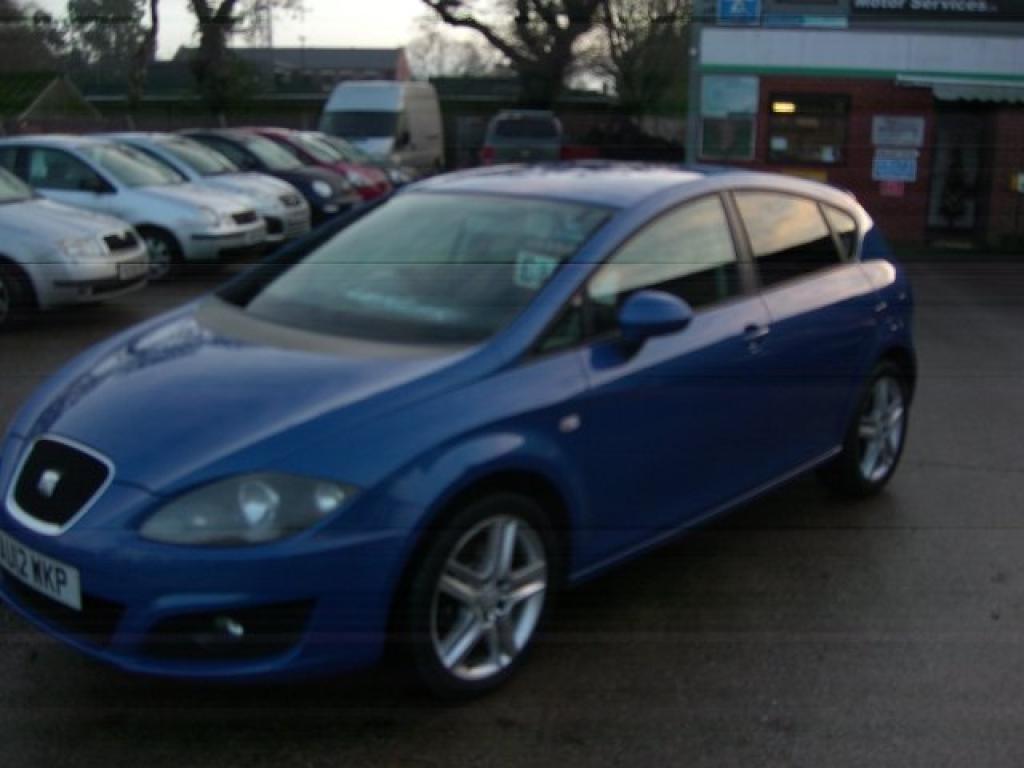 SEAT LEON