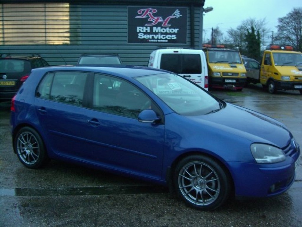 View VOLKSWAGEN GOLF 2.0 FSI GT