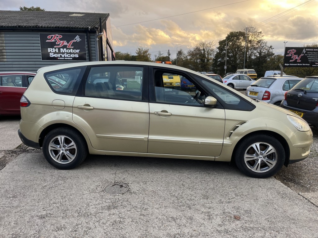 View FORD S-MAX 2.0 Zetec
