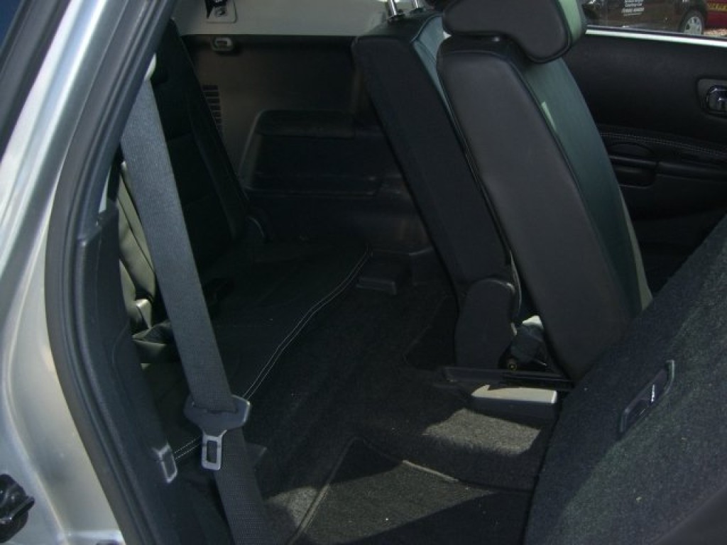 NISSAN QASHQAI+2