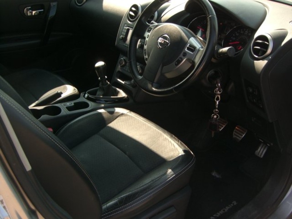 NISSAN QASHQAI+2