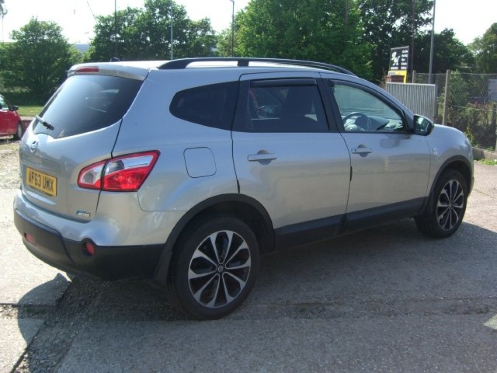 NISSAN QASHQAI+2