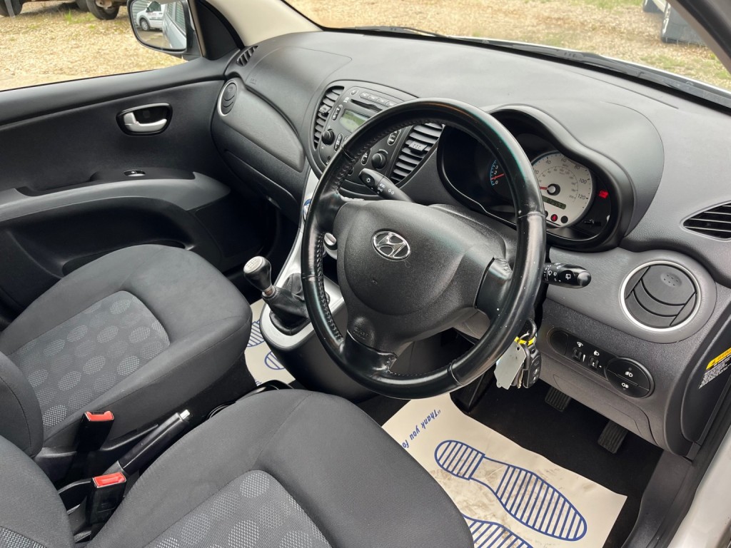 HYUNDAI I10
