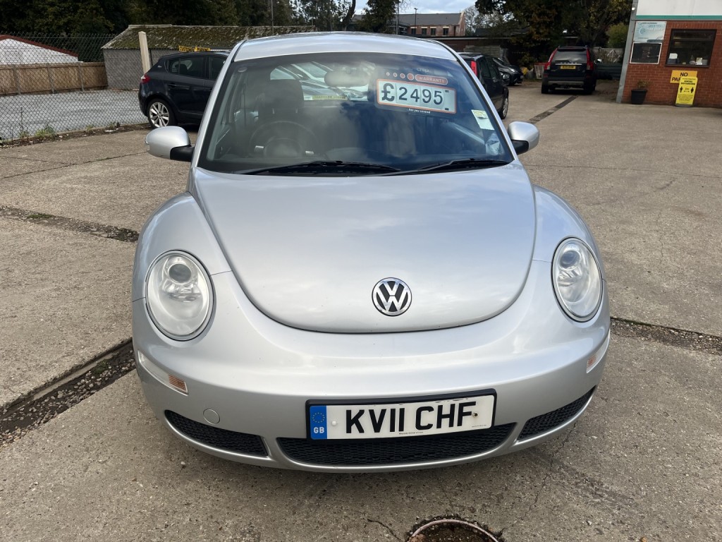 View VOLKSWAGEN BEETLE 1.4 16V Luna