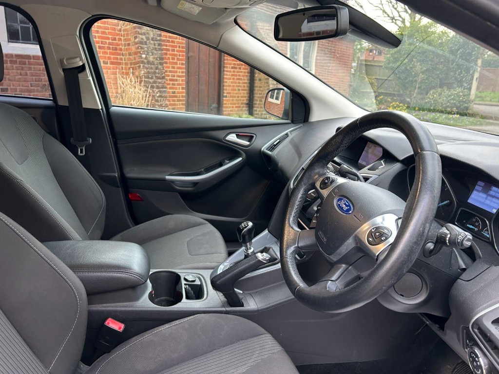 FORD FOCUS